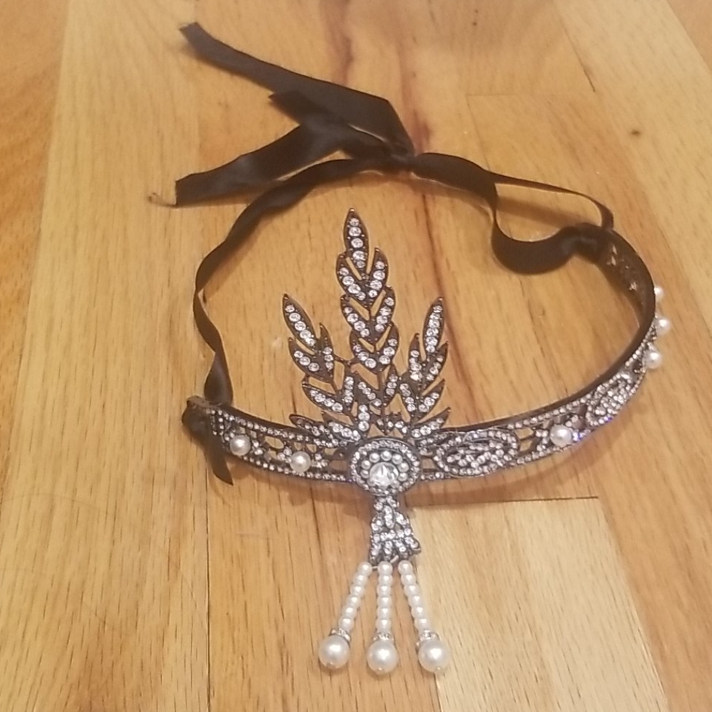 Gatsby hair piece silver black